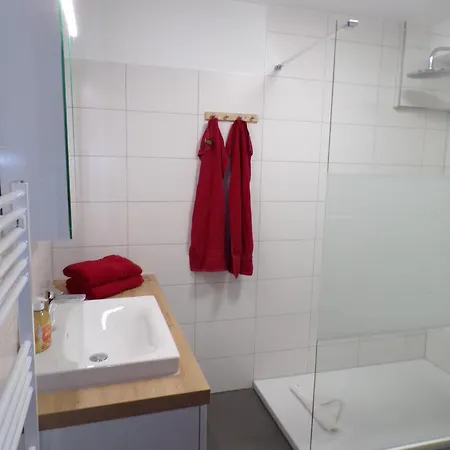 Residenz Meeresbrandung 6 Mit Souterrainterrasse Zum Westen,2xtv, Einbaukueche, Geschirrspueler, Schwimmbad, Sauna ,pkw-stellplatz, Wlan ! Apartmán *