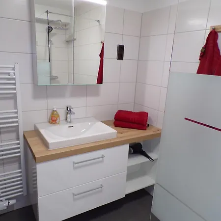 Apartmán Residenz Meeresbrandung 6 Mit Souterrainterrasse Zum Westen,2xtv, Einbaukueche, Geschirrspueler, Schwimmbad, Sauna ,pkw-stellplatz, Wlan ! Cuxhaven